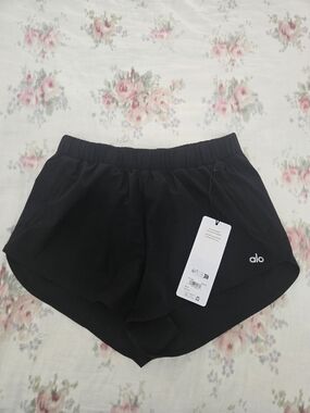 NEW ALO Yoga Black Women's Athletic Shorts with Logo